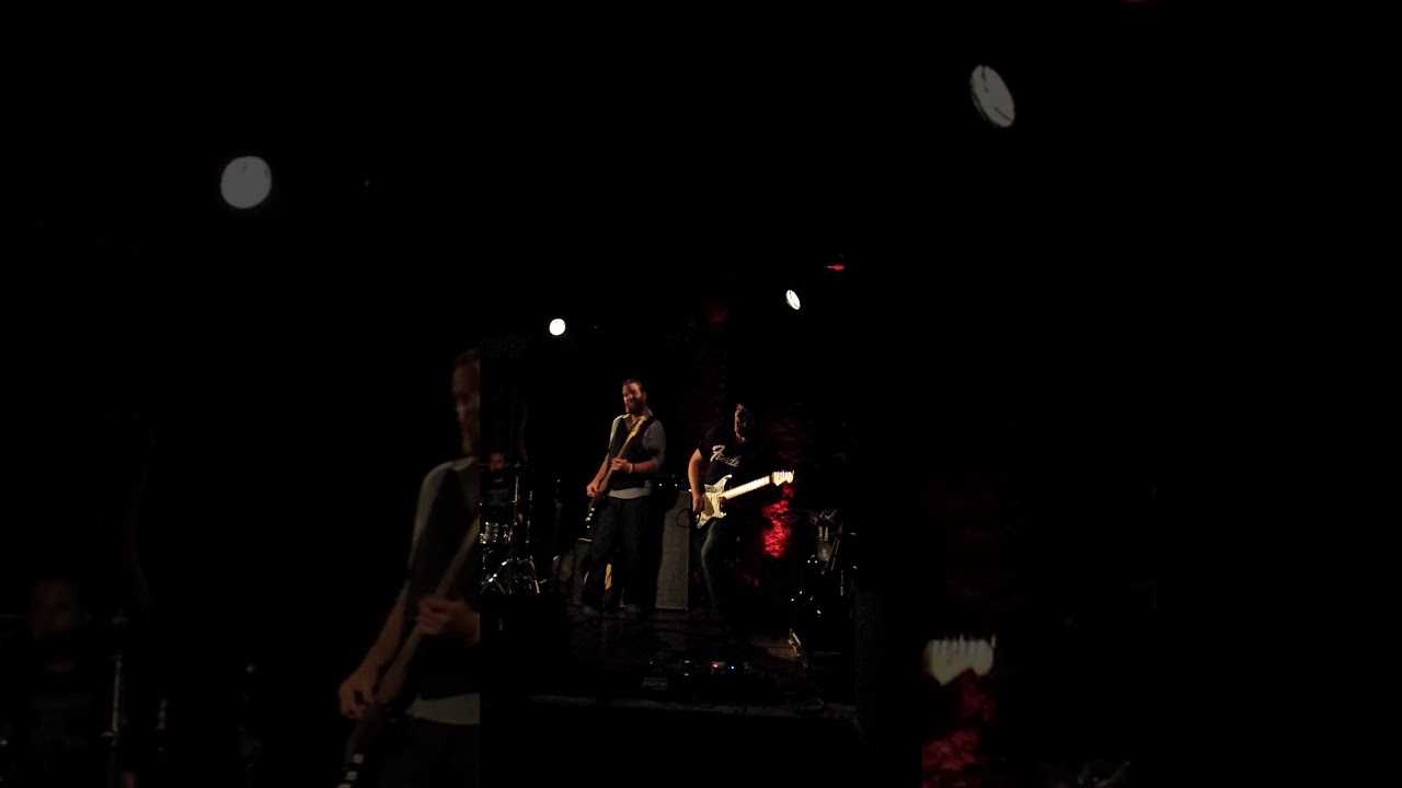 Garrett Tucker performing with Scott Holt, live at B.B. King's in Nashville