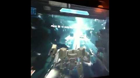 Halo 4.GIANT ROBOT!!!!!!!!