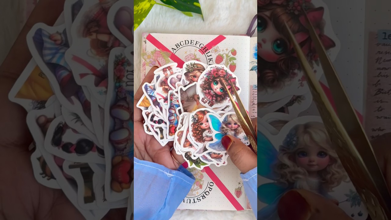 Strawberry funday 🍓| lets make a journal.  