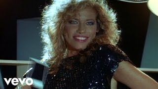 Watch Carly Simon My New Boyfriend video