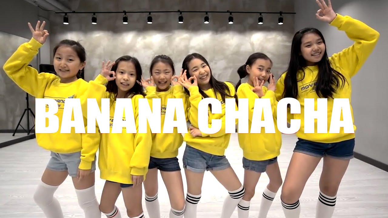 MOMOLAND   BANANA CHACHA dance cover