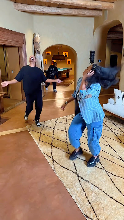Waited 35 years for this dance to trend. Ib: @mimeemzyy (via TikTok)