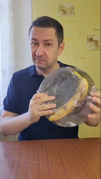 🍌 Life hack: How to peel a banana neatly. #syhacks #lifehacks #vilar #diy #funny #fun #banana