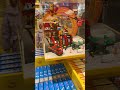 Новогодняя атмосфера в магазине Lego в Пекине