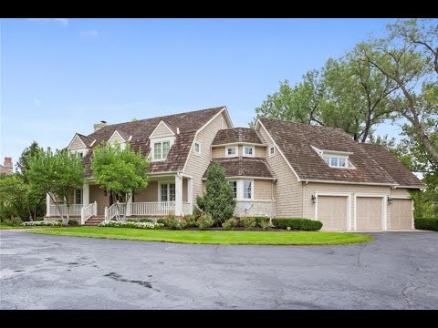 10417 Howe Ln, Leawood, KS home video tour