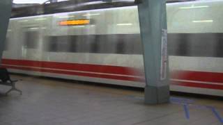 238次普悠瑪自強號汐止站通過(1244次區間車待避+1231次區間車交會)
