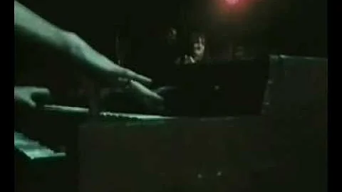 Keith Emerson plays Bach backwards on his Hammond!