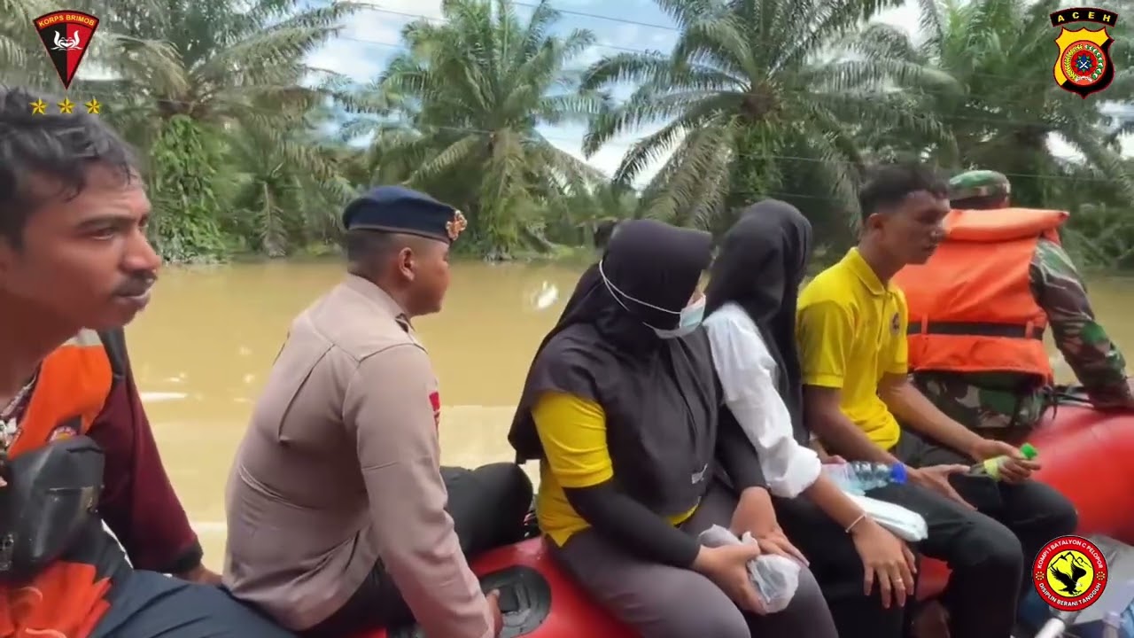 Bakti Brimob Aceh untuk masyarakat: menembus daerah terisolir dan menyalurkan bantuan bagi warga