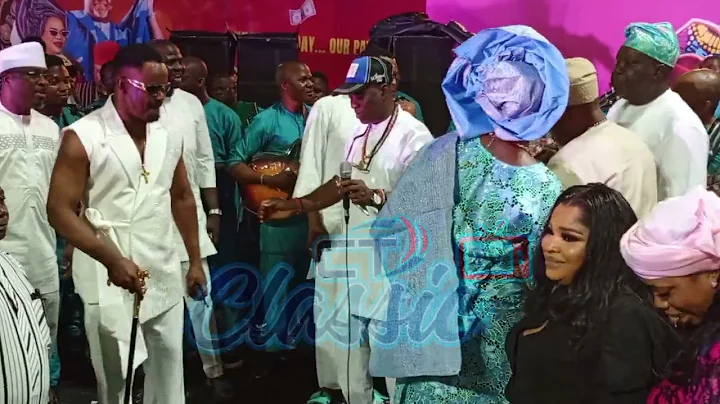 Zubby Michael Appreciate Kwam 1 D Ultimate On Stage At Owambe Thieves Movie Premiere