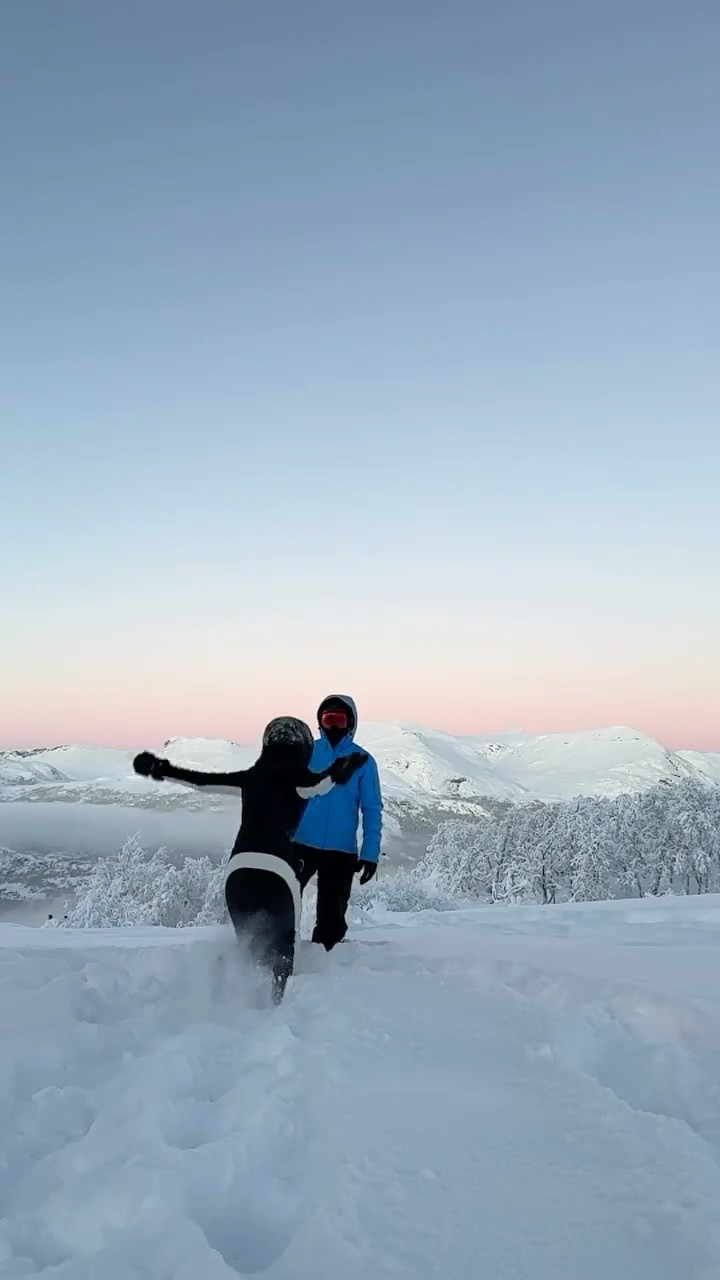 #JasonDeruloTV // Snow ⛄️ #GotPermissionToPost From IG @alvablomdahl #SlowLow