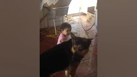 Monica Zuno  bailando