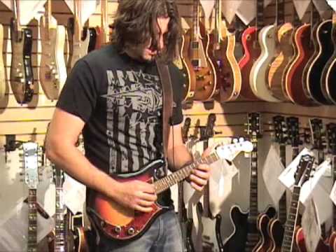 Fender Mando-Strat 8 3-Color Sunburst mandoline électrique