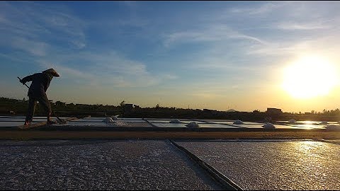 Quy trình sản xuất muối thủ công của Diêm Dân Nghệ An