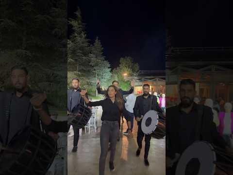 قائدة الدبكات طلة ام جود الملكية ????dabke lebanon