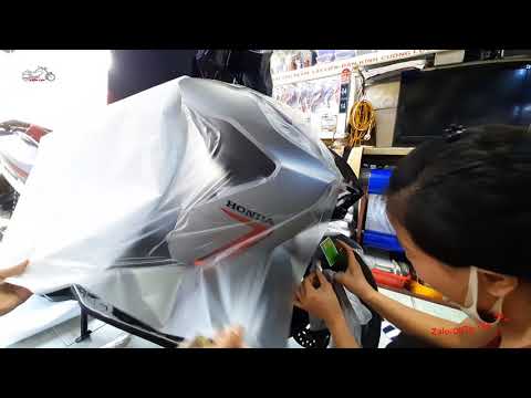 Video Dán Keo Nhám Xe Air Blade 2021 Phiên Bản Sơn Bóng Biến... - youtube
