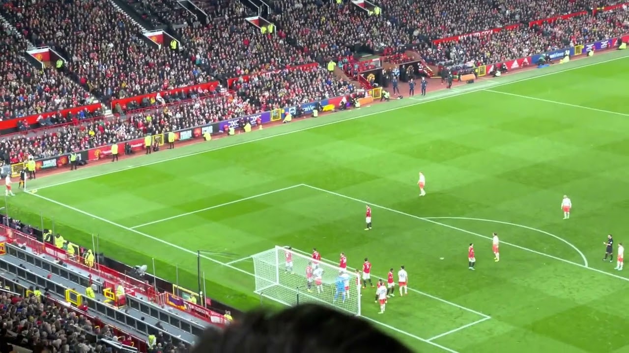 Aaron Cresswell just misses goal vs Manchester United