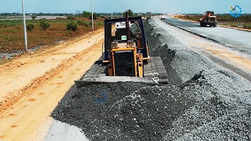 Best Action Komatsu Bulldozer Spreading Gravel Building Roads & Dozer Grading Gravel Mixing Roads