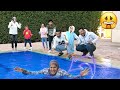 تحدي لو خيروك☑️داخل حمام السباحة🏊‍♂️(اتجمدت🥶)