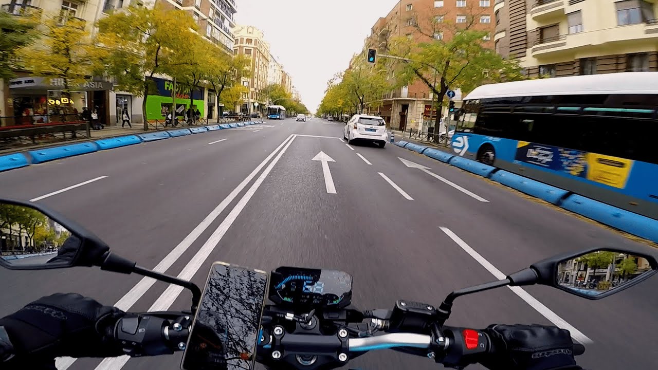 Voge 125r Madrid Street test