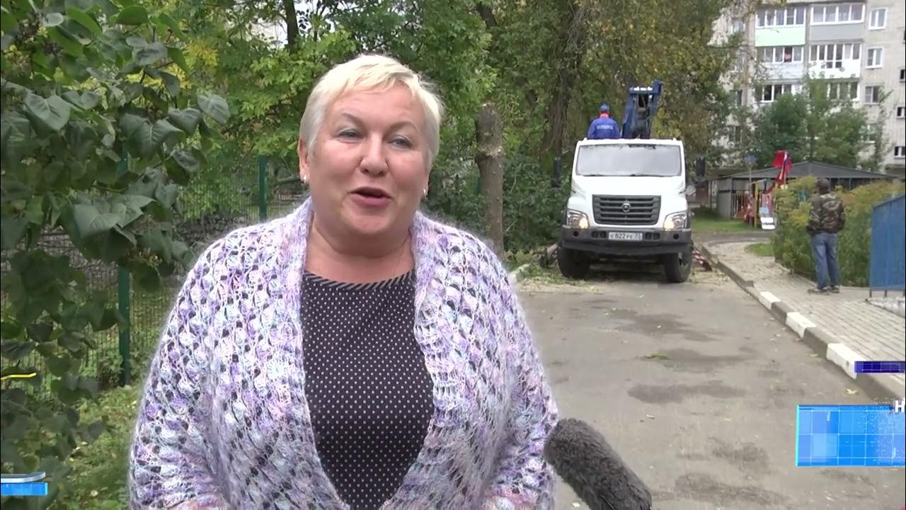 Сад у тетки славился своей запущенностью. Сад у тетки славился своей запущенностью