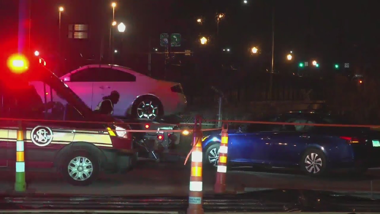 Driver hospitalized after 2-car crash in north St. Louis - YouTube