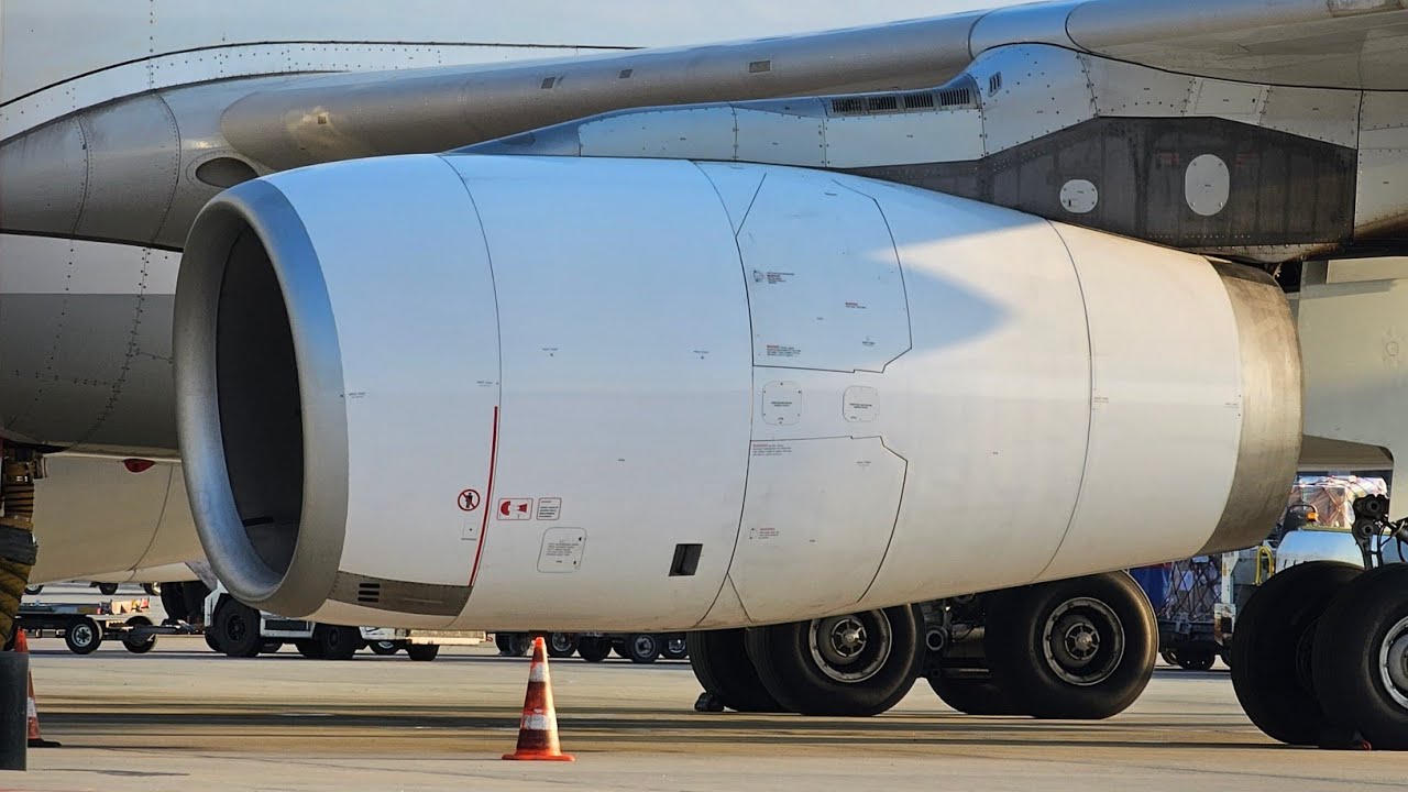 (ENGINE ROAR) Turkish Airlines Airbus A330-300 take of from Istanbul with AMAZING TRENT 700 SOUND