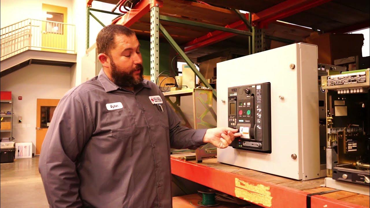 Remote racking a Siemens WL 480V breaker. YouTube