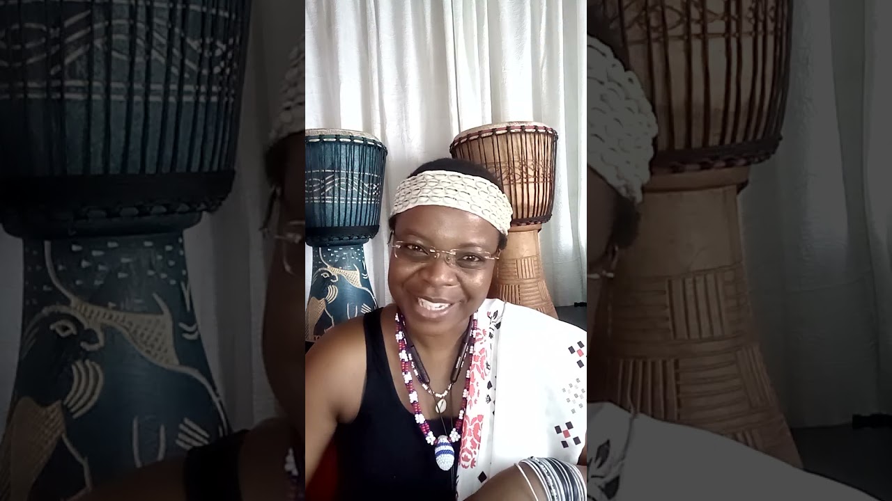 Idlozi uzalwa nalo, alihlahli phezu kwamabhayi noma phezu kwemfiso/ubuhlalu.