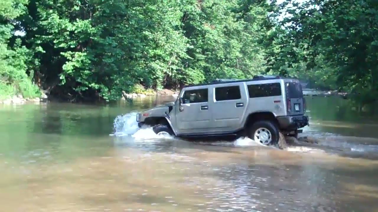 Hummer H2 in the water - YouTube
