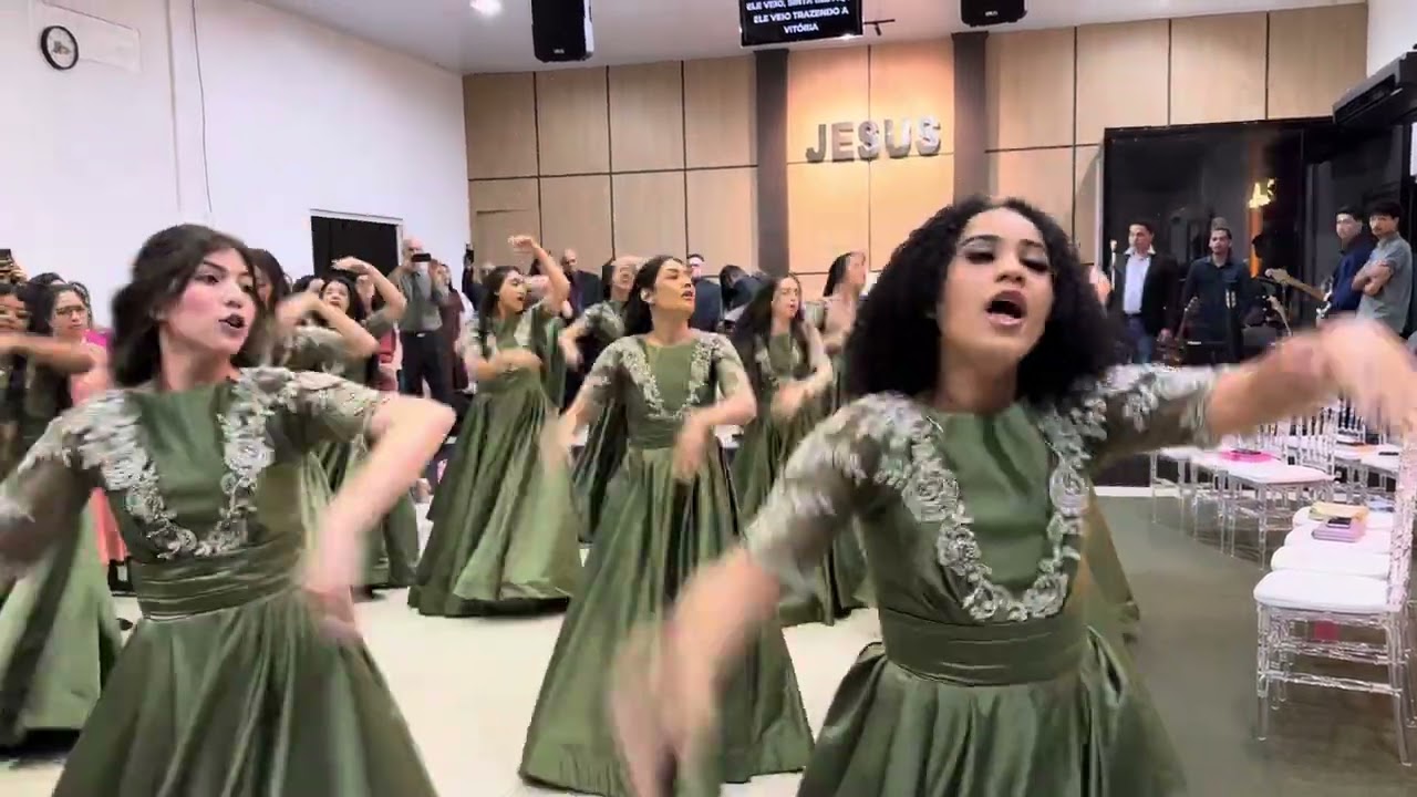 COREOGRAFIA ELE VEIO - AMANDA FERRARI (Hino entrada Congresso)
