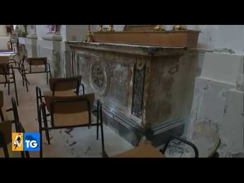 tv kanalları Raid incendiario nelle chiese di Ancona