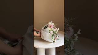 bouquet wrapping tutorial💐 #florist #flowerarrangement #bouquetwrapping