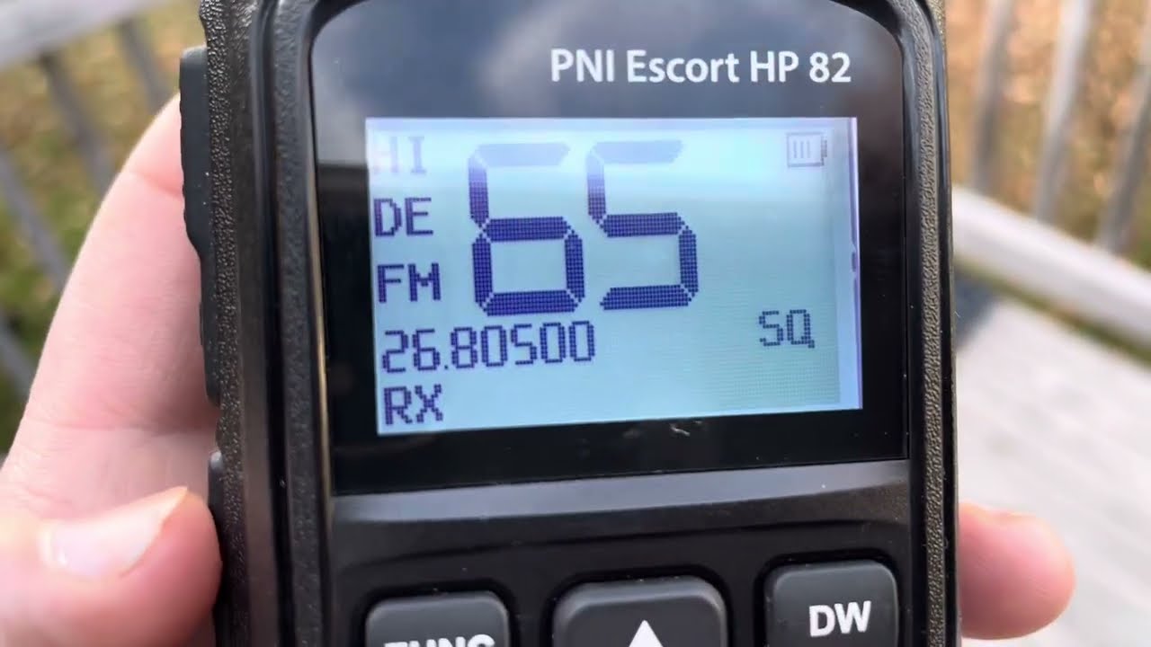 26.805 MHz FM CB Signals On Handheld Walkie Talkie PNI HP82 CB Radio Freeband Calling Frequency