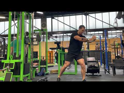 Cable rotations - hips leading trunk