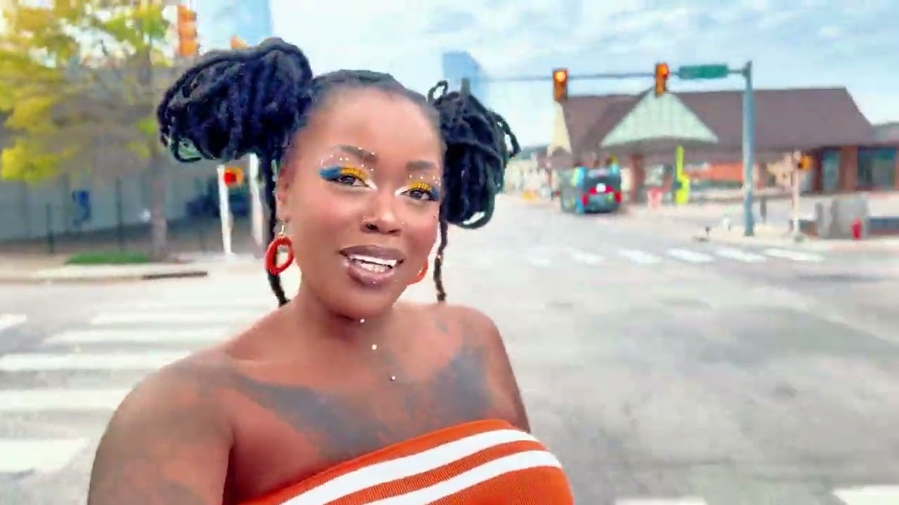 THUNDER UP, Janell (OFFICIAL VIDEO)