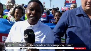Steenhuisen leads anti-corruption march in Klerksdorp