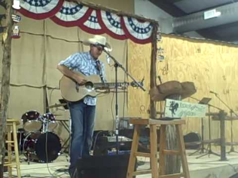 Hunter Erwin sings "Im a Hillbilly" at Boots n Sad...