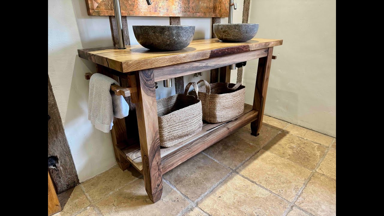 Раковина из английского дуба и смолы - тумба под умывальник