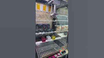 Sometimes you get lucky, first try hook and box win! Round1 #clawmachine #shorts