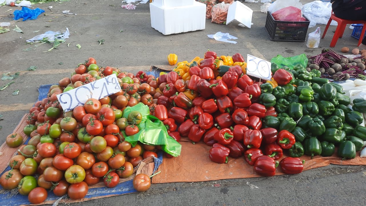 Khu rau chợ đầu mối bình điền 11 tây tháng 3 cà chua đẹp 20k chanh 30k bắp cải 8k 