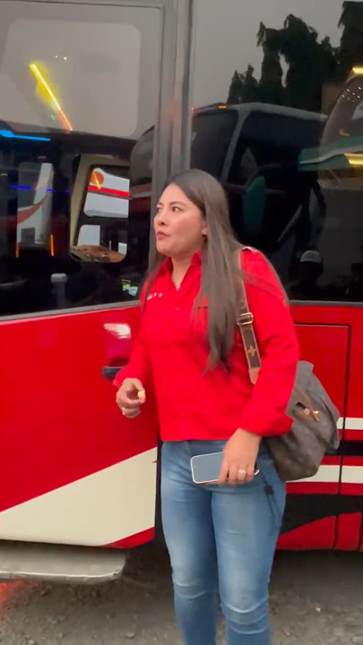 siap berangkat rute jauh, driver cantik Mba Lina Ozora 🥰 driver bus Agra mas 🔥#shotsviral  #agramas