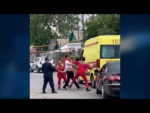 После драки в Ленгере призвали к ответу пьяного водителя и полицейского