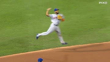 NYM@PHI: Rosario makes a great jump throw in the 4th
