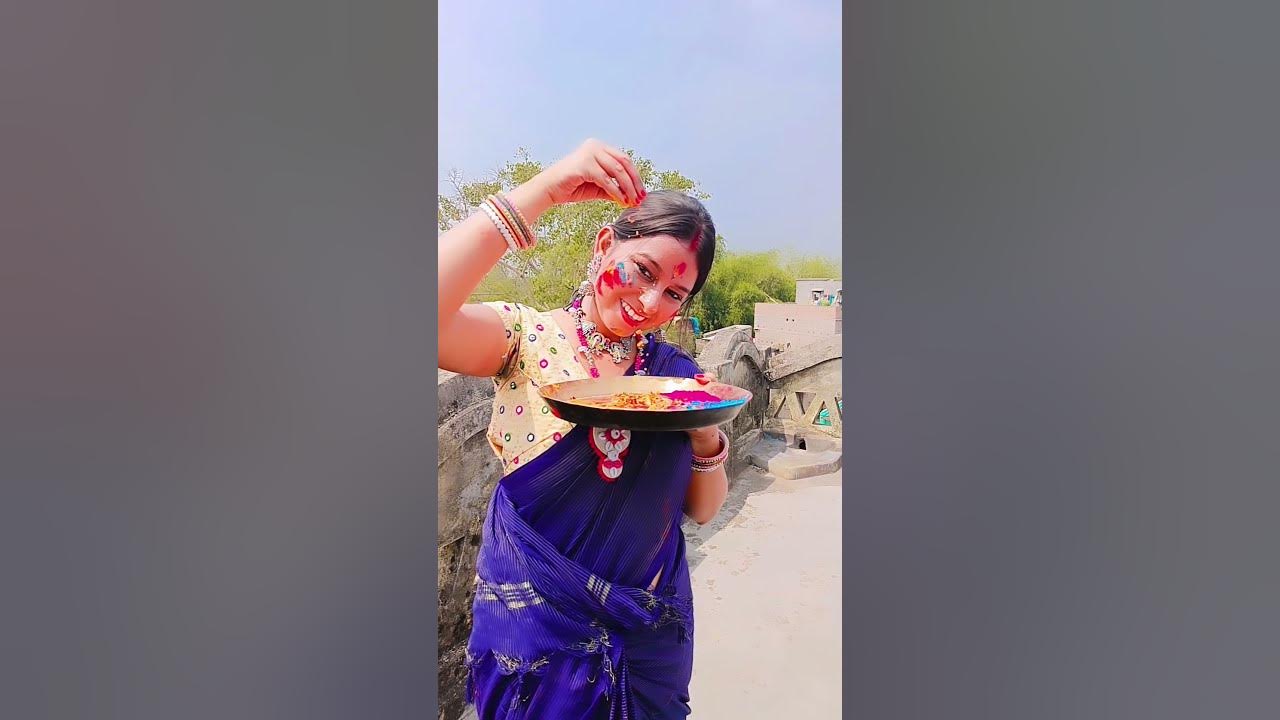 holi aayi holi aaye