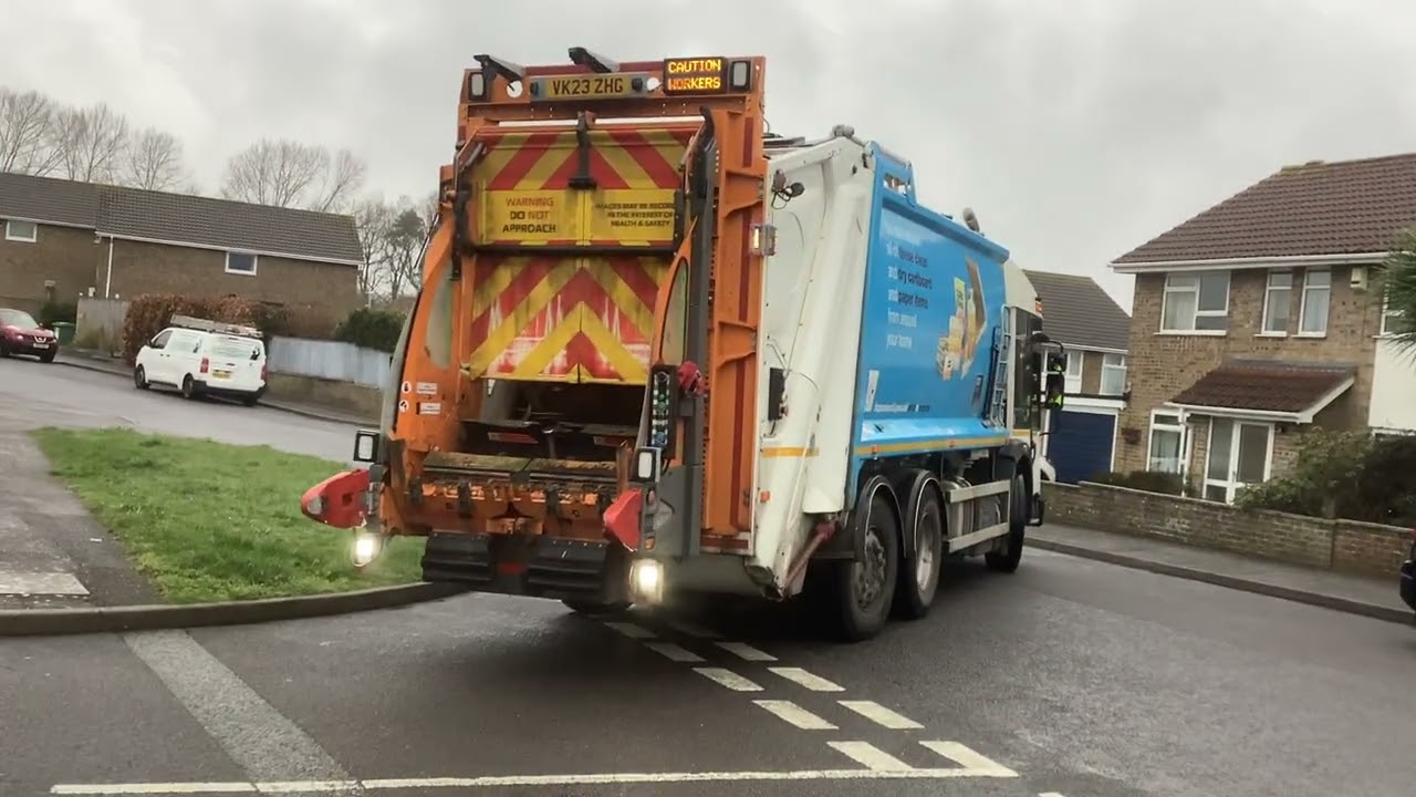 Green Waste bin men emptying bins in Poole part 2 (06/03/2026)