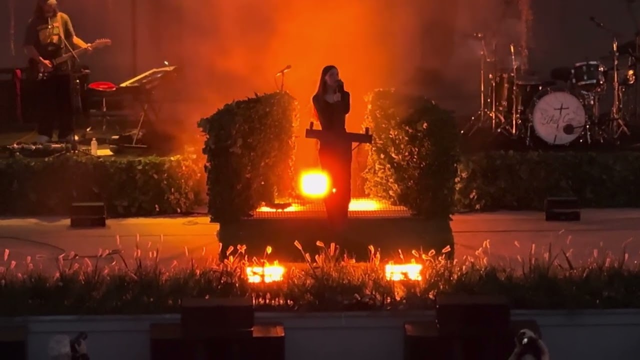 Ethel Cain - U.C. Berkeley - Greek Theatre - The Willoughby Tucker Forever Tour - 8/18/25 - 4K