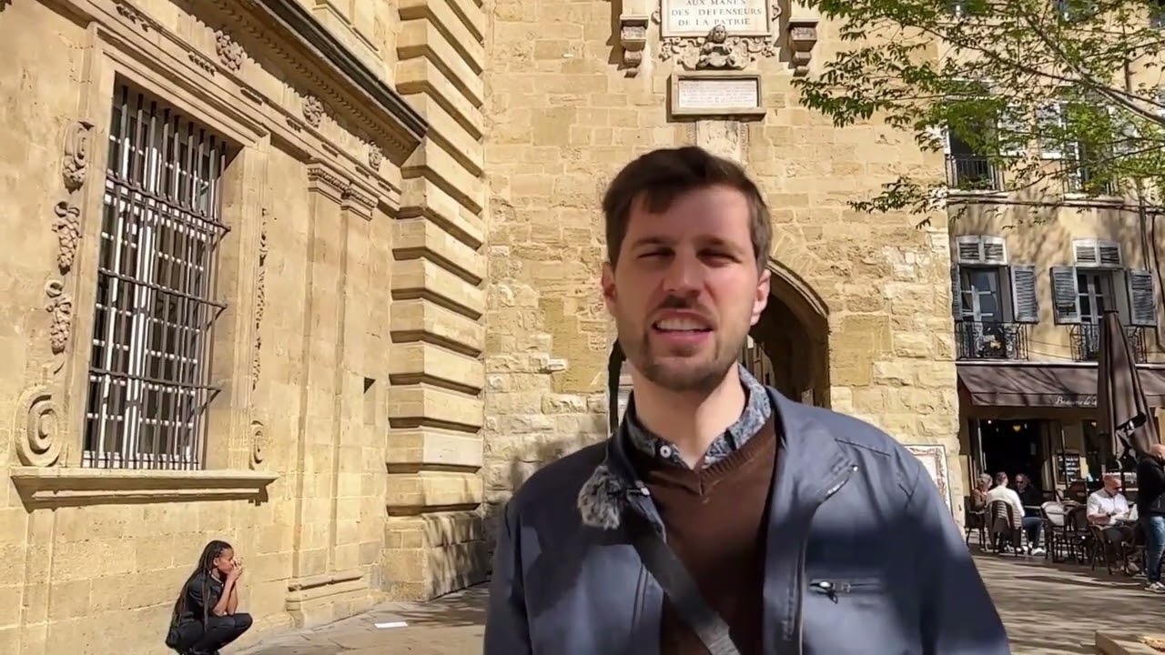 La place de l'hôtel de ville à Aix-en-Provence