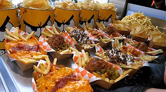 Wow!! 5 tons of 100% real Potato Fries sold every month. Plus, 9 free sauces! / Korean Street Food