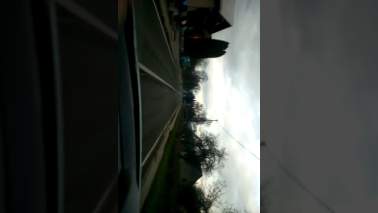 Zabranjen  prolaz teretnim. M.V