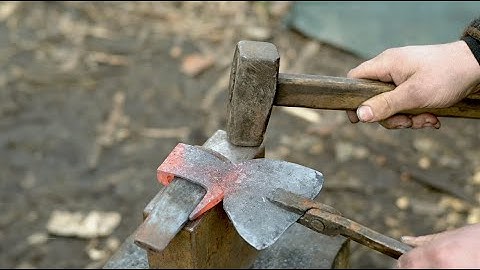 Blacksmithing - making Russian axe head from C45 steel